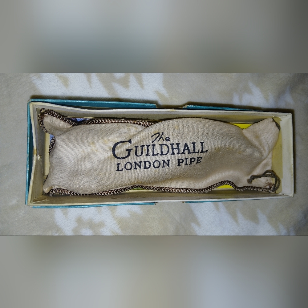 Amtique Comoy's The Guildhall London Pipe with Original Box, Bag Etc - Picture 4 of 9